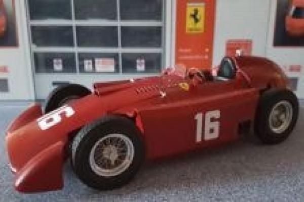 1/20 1956 Lancia-Ferrari D50 Streamliner France #16 Alfonso de Portago