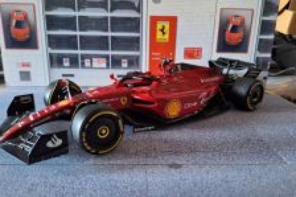 1/20 2022 Ferrari F1-75 Bahrein Charles Leclerc