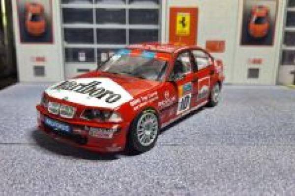 1/24 2001 BMW 320i E46 DTCC #10 Sandor van Es